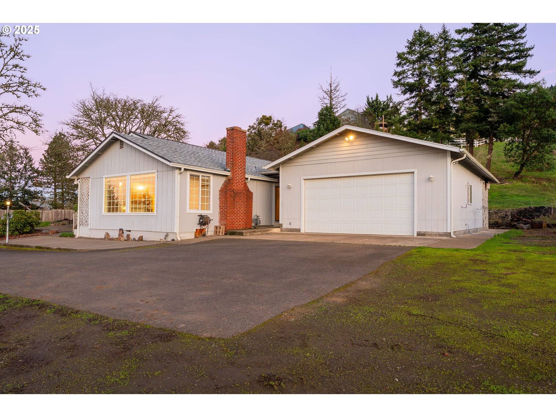 Roseburg, OR 97471,1183 LOOKINGGLASS RD
