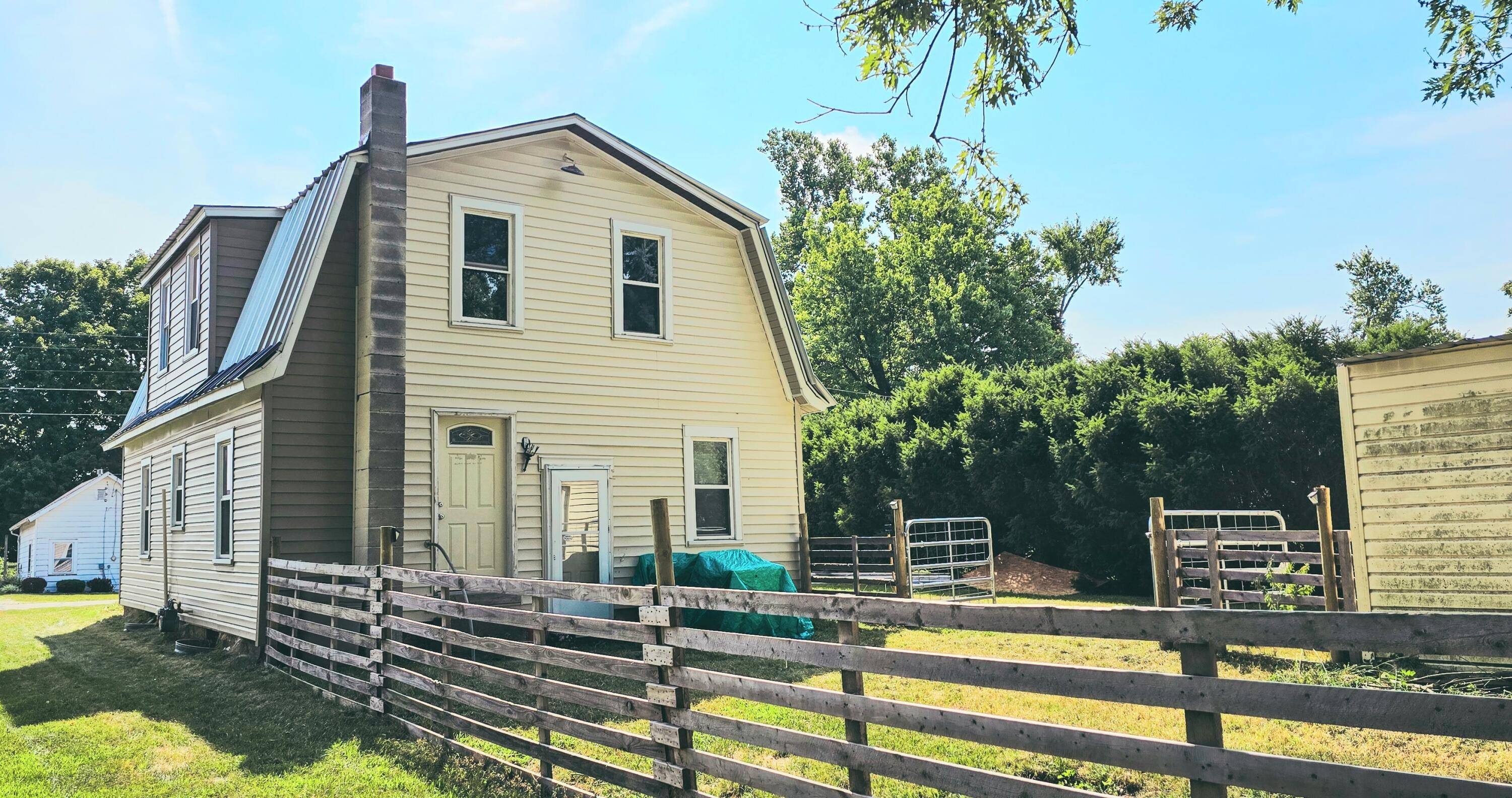 Morenci, MI 49256,945 N Summit ST