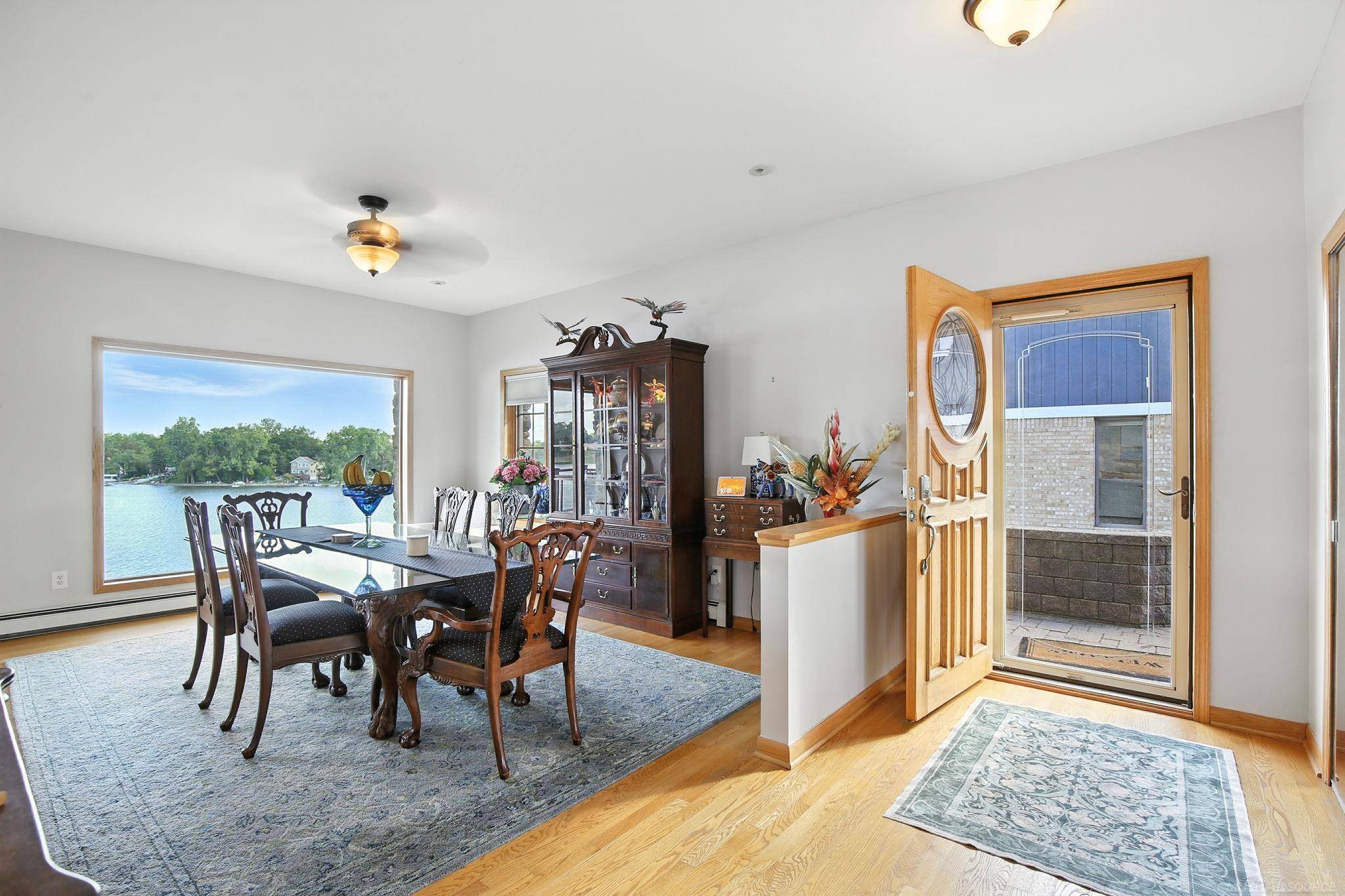 Waterford, MI 48328,3160 Lexington DR