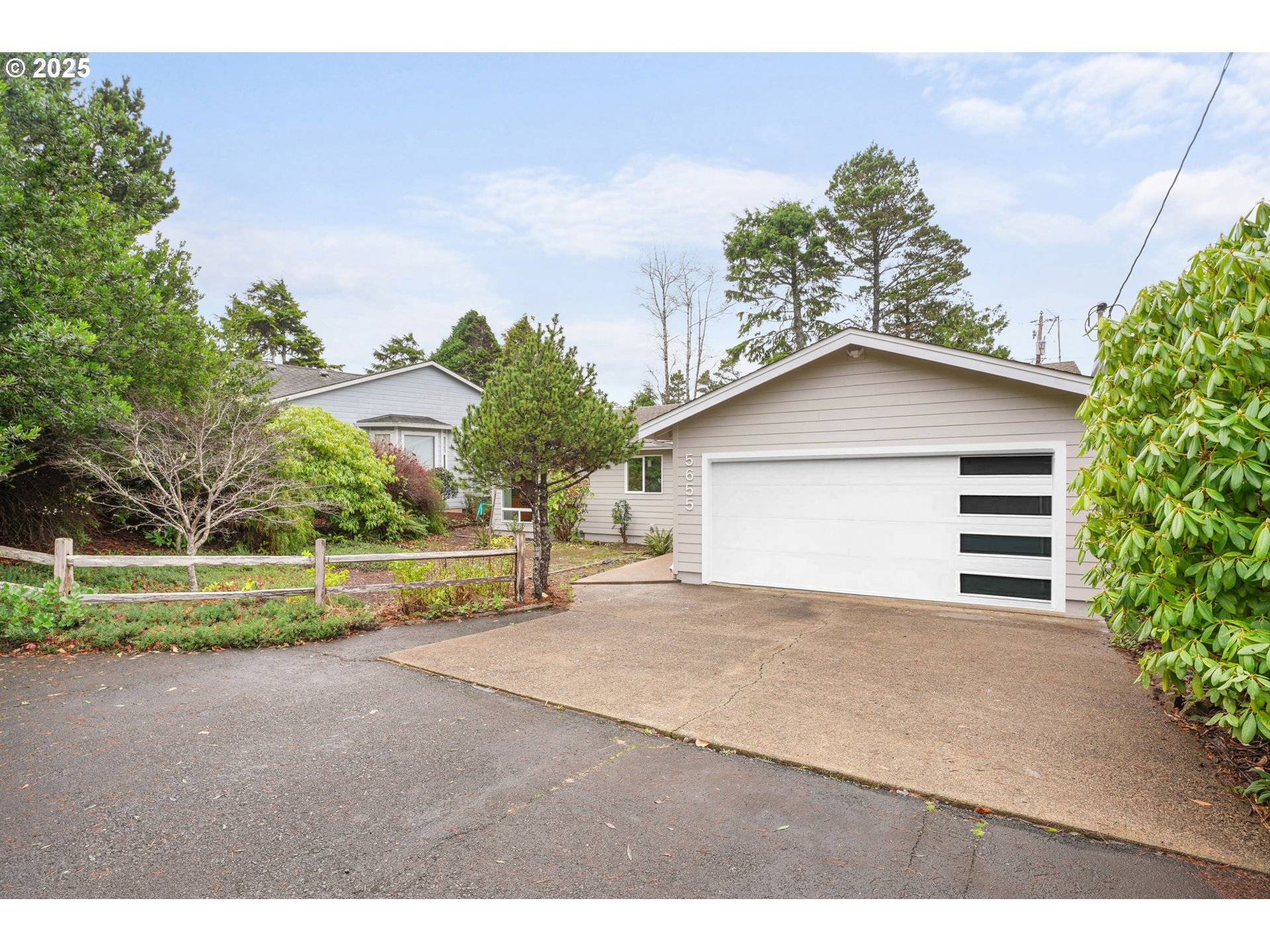 Lincoln City, OR 97367,5655 PALISADES DR