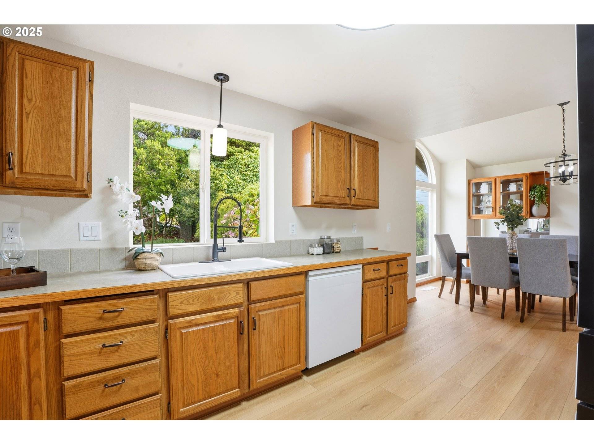 Lincoln City, OR 97367,5655 PALISADES DR