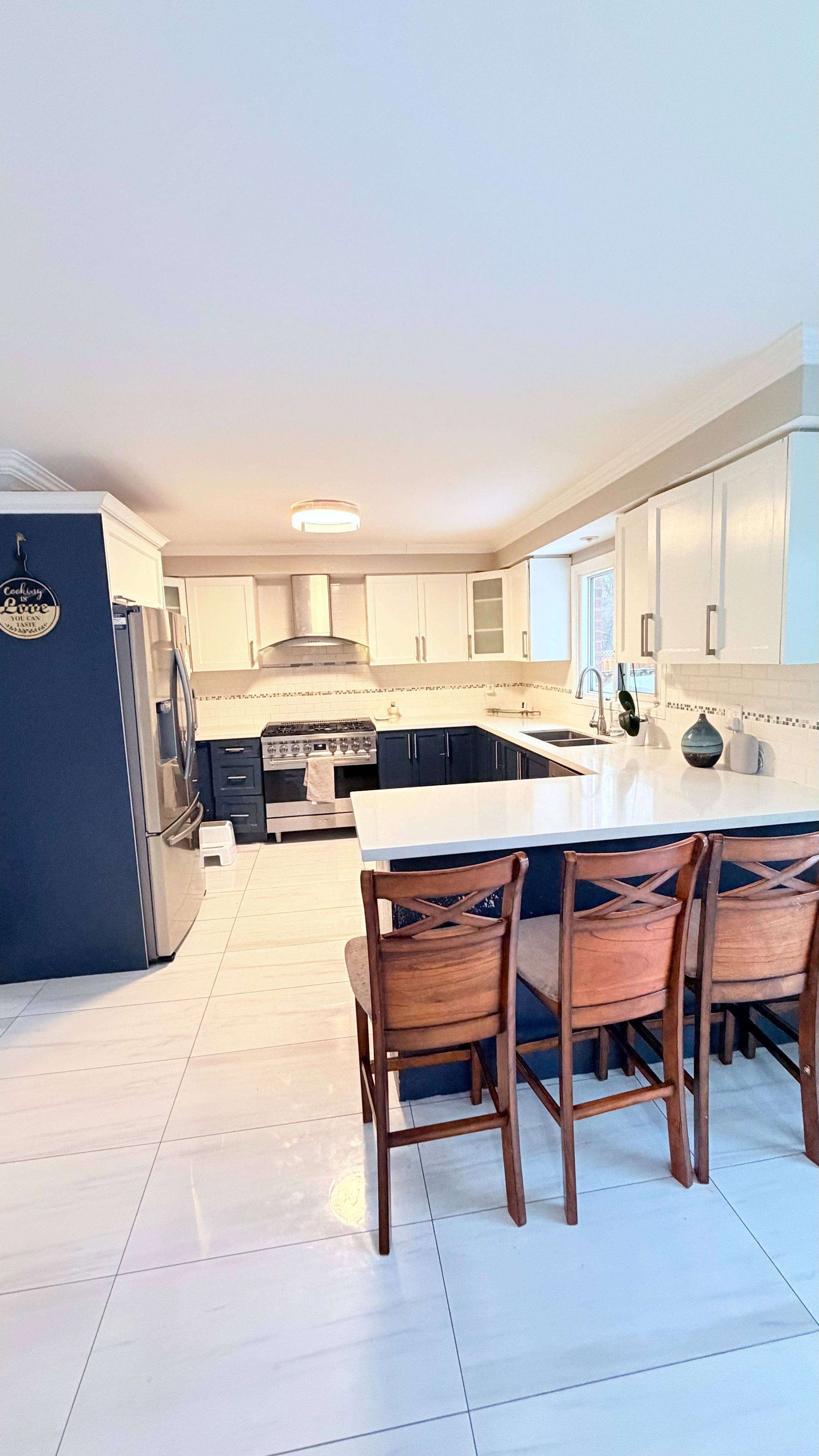 Whitby, ON L1R 1Y2,36 Ravenview DR