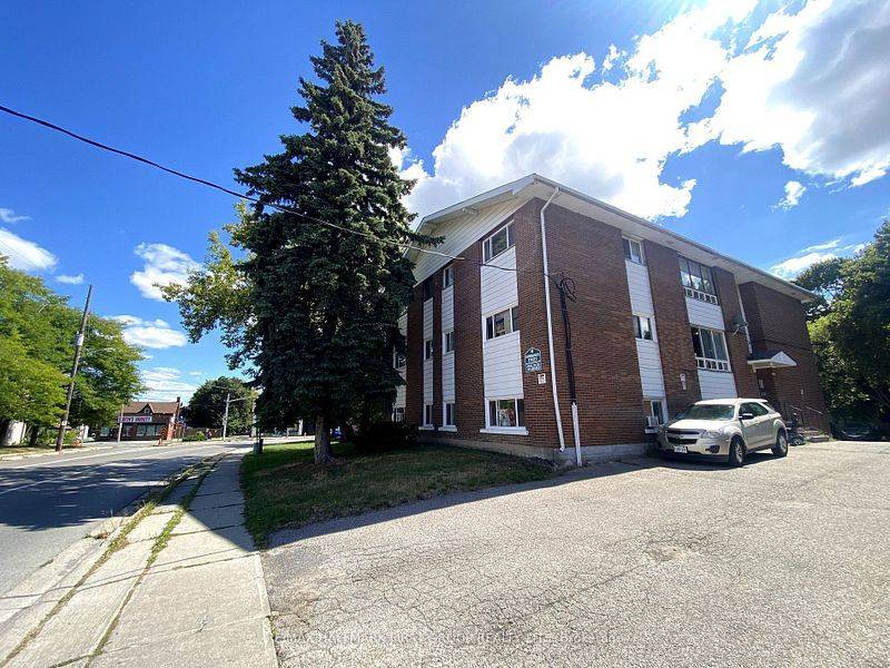 Oshawa, ON L1H 2L7,11 Fairbanks ST