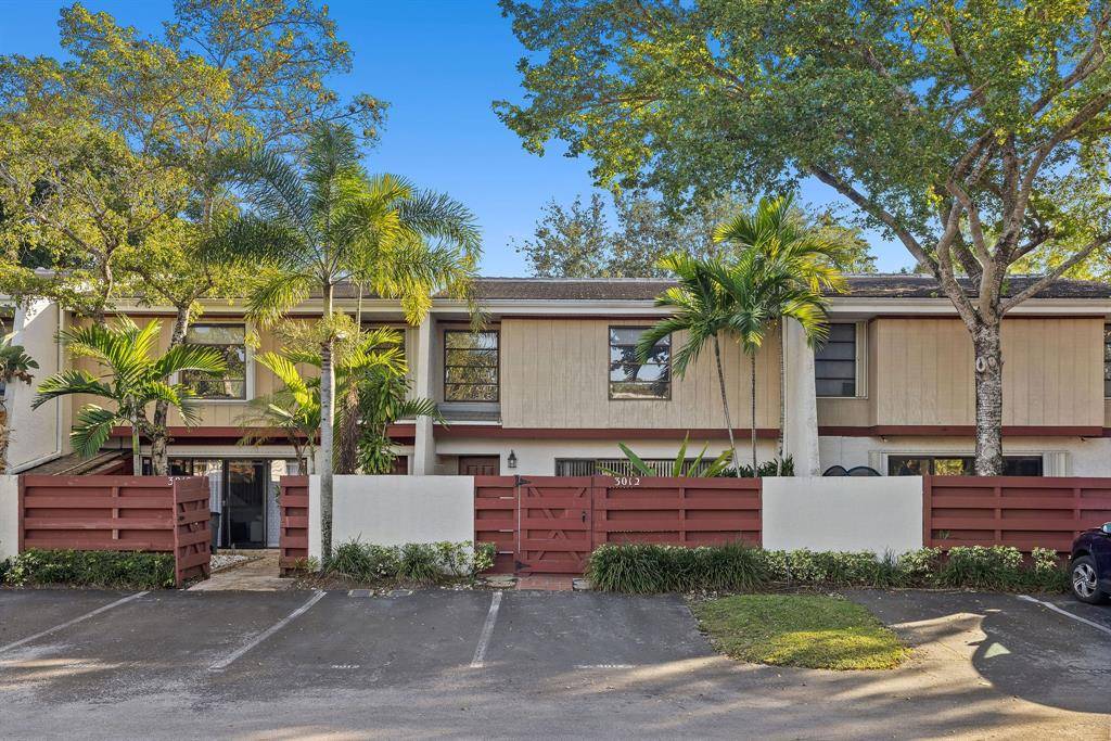 Hollywood, FL 33021,3012 Willow Ln