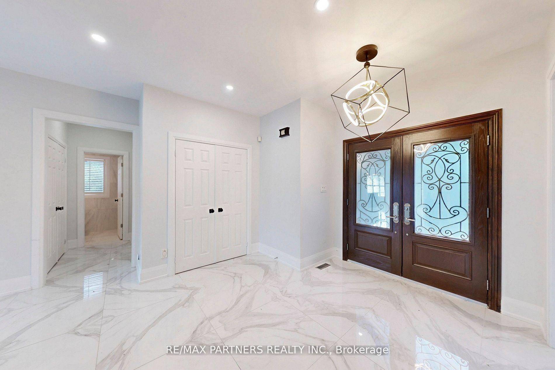 Markham, ON L6C 1T8,31 Eyer DR