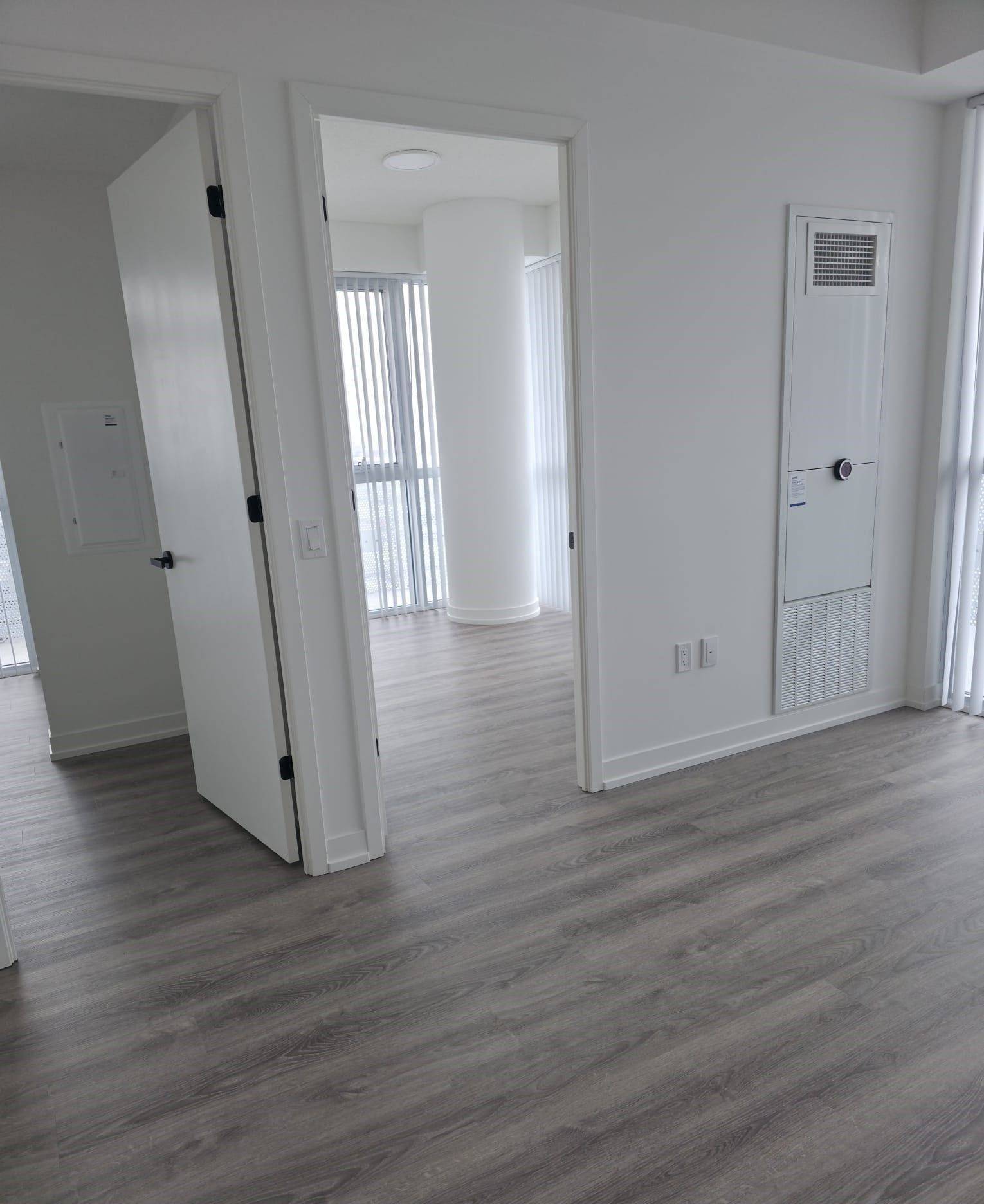 Vaughan, ON L4K 0P9,195 Commerce ST #3105