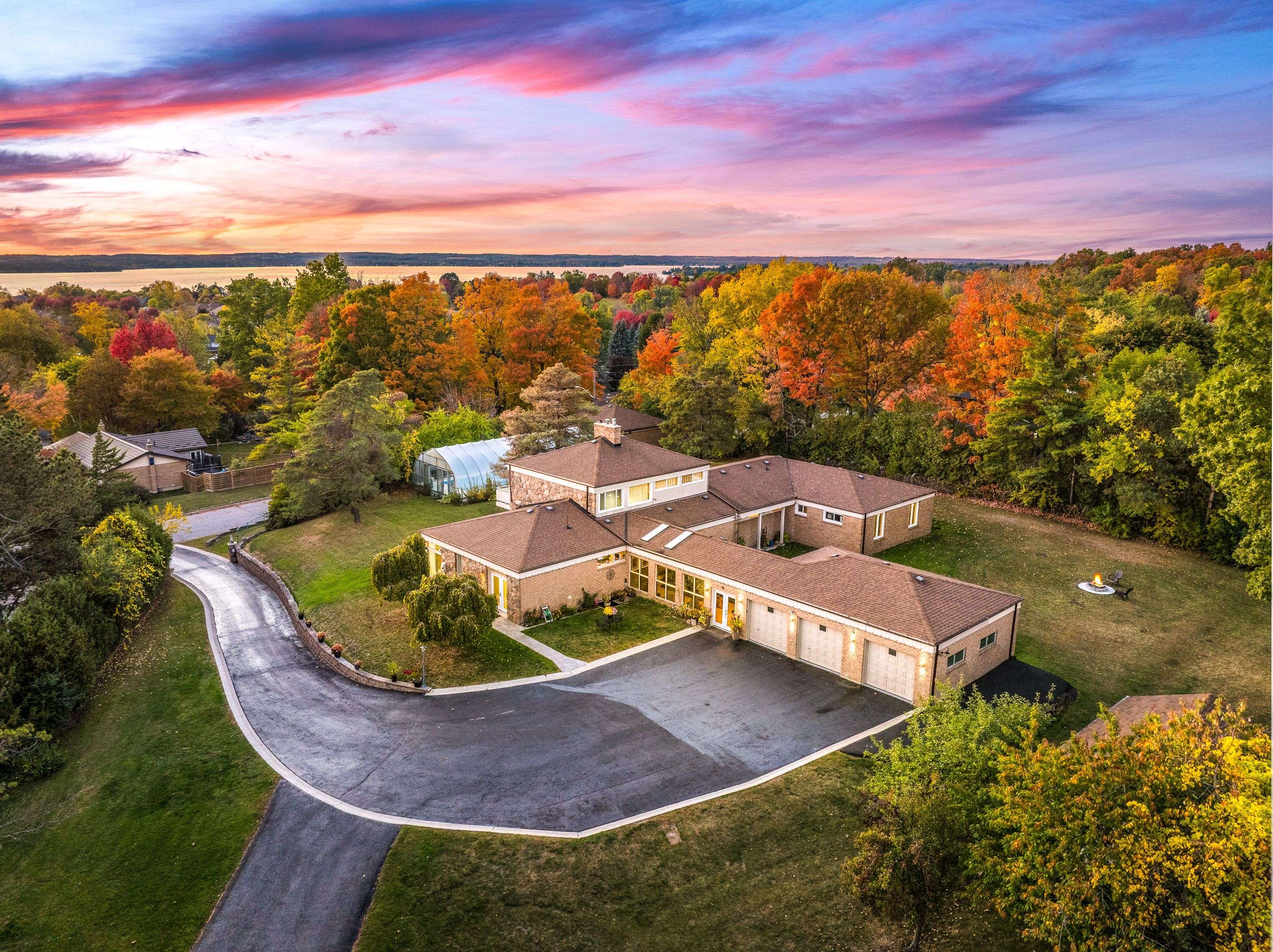 Georgina, ON L4P 0M2,39 Highfield CRES