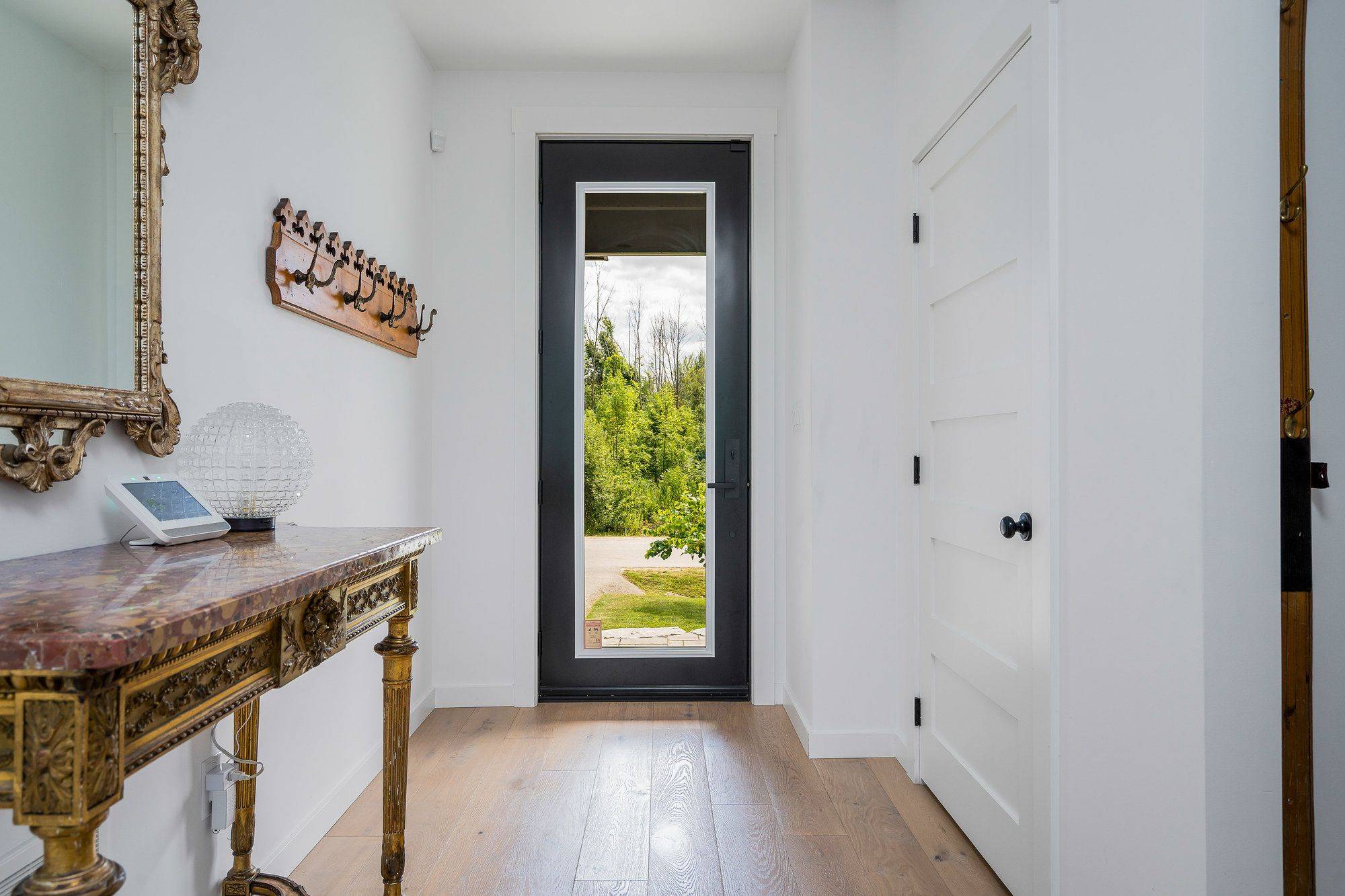 Collingwood, ON L9Y 0G7,49 Stanley ST