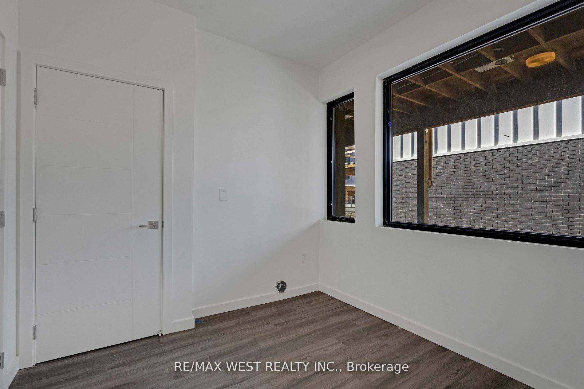 Barrie, ON L4N 9J6,10 Rainwater LN