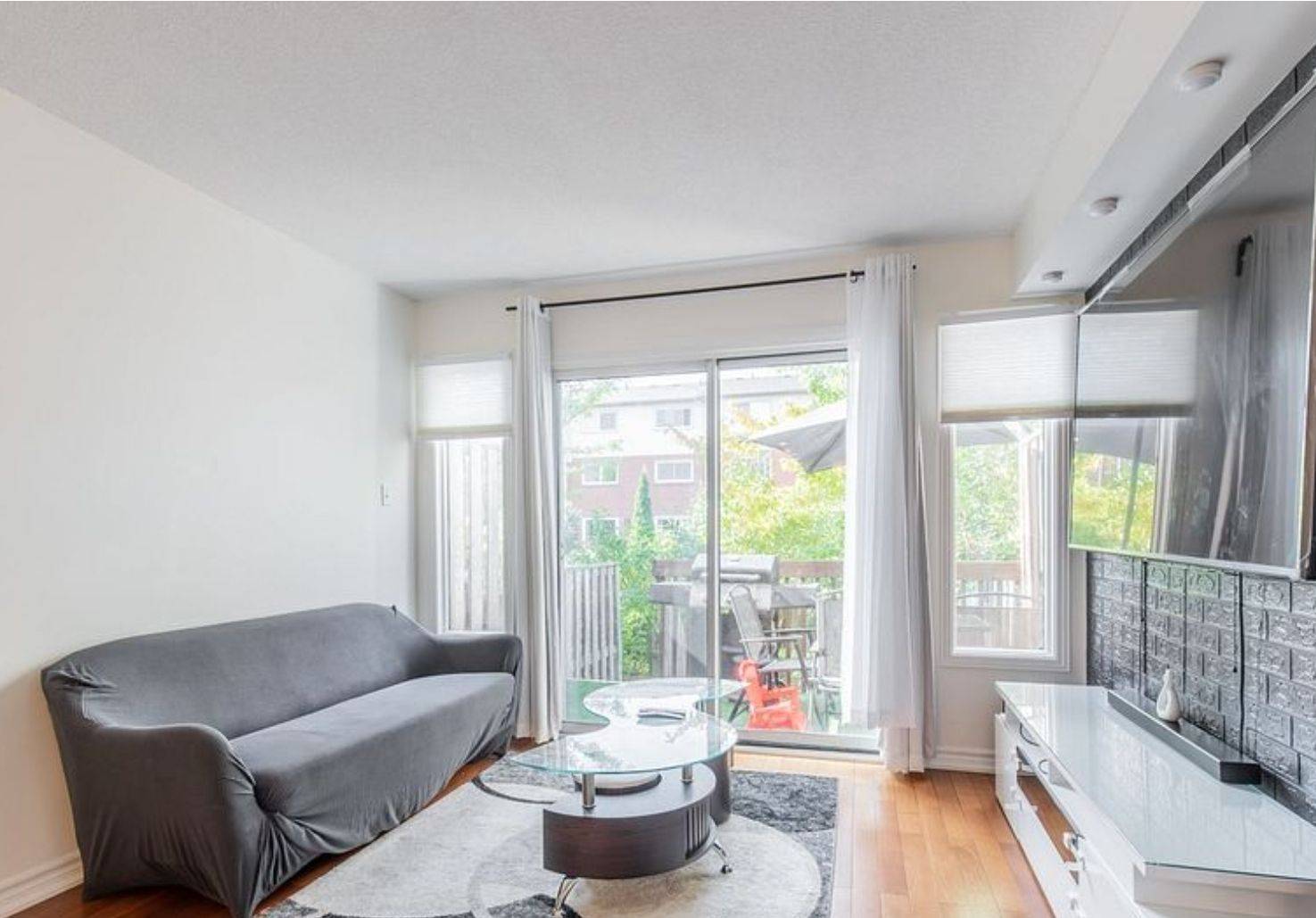 Mississauga, ON L5N 7G1,3895 Doug Leavens BLVD #39