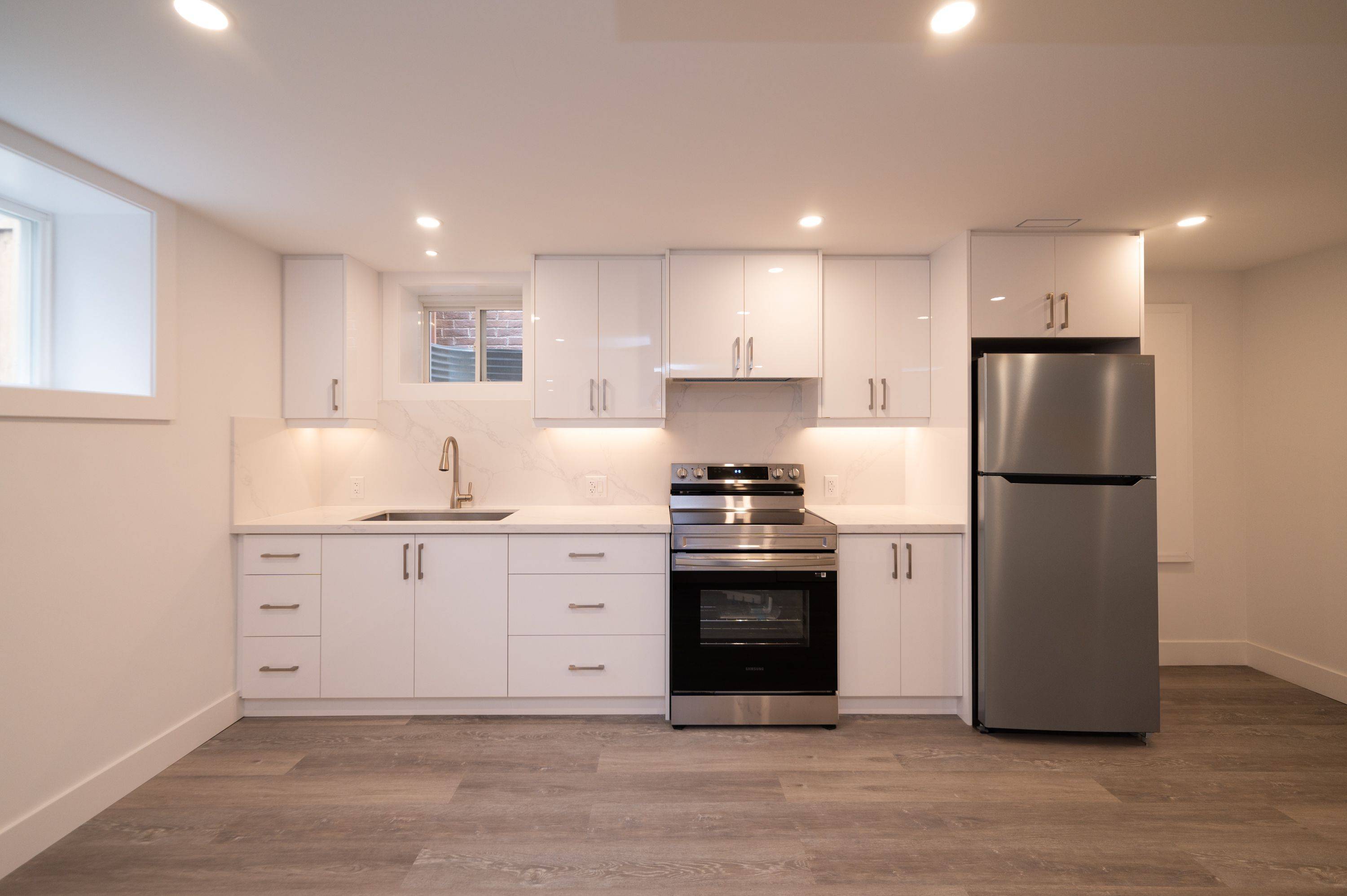 Oakville, ON L6M 0V8,296 Sixteen Mile DR #Basement