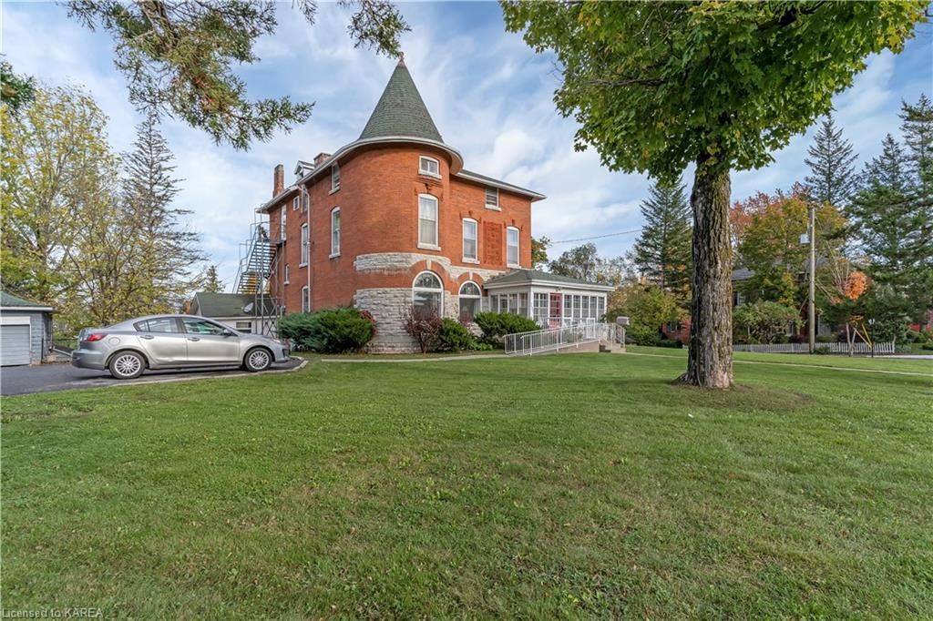 Greater Napanee, ON K7R 2A9,231 Dundas ST W