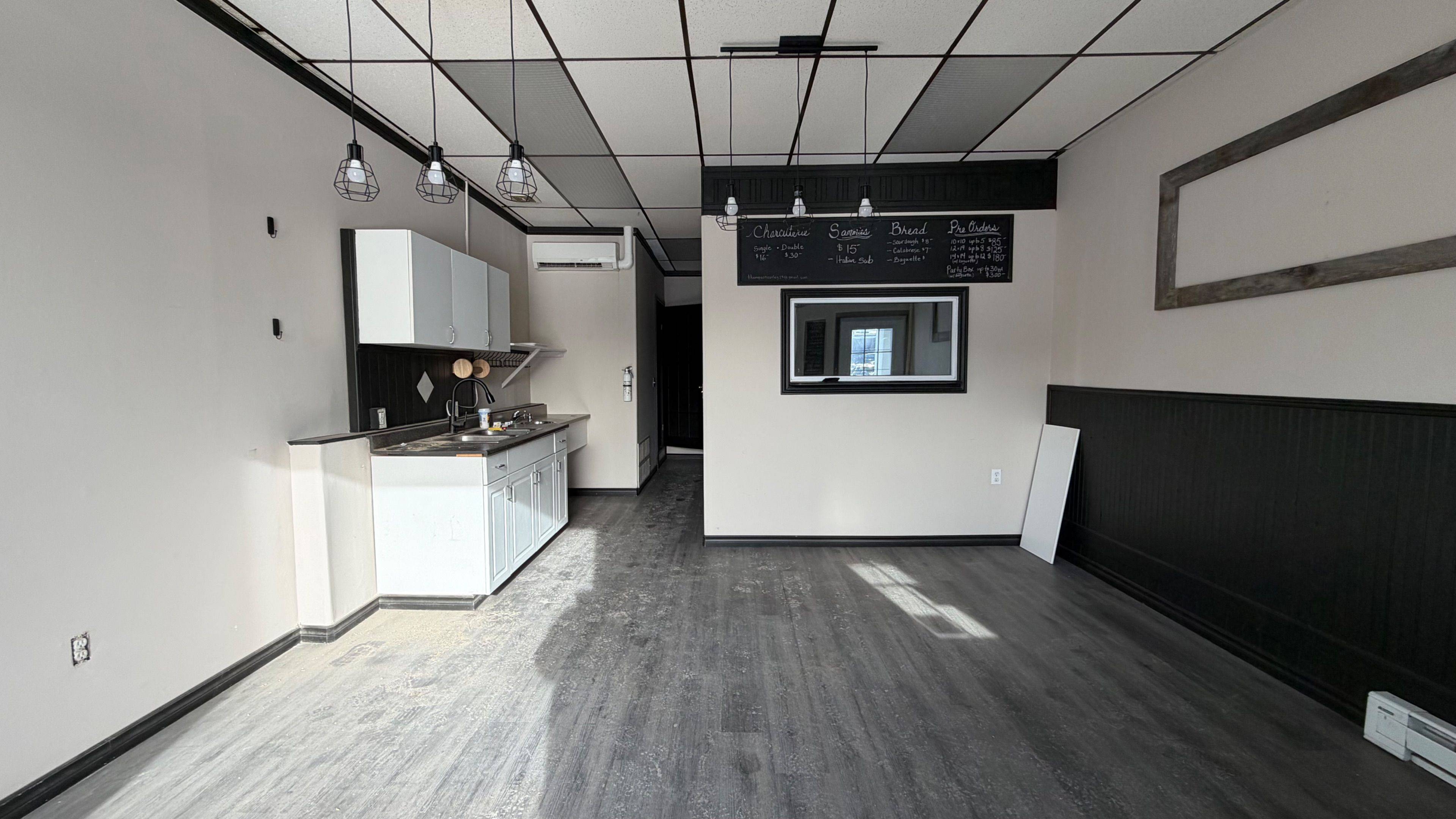 Quinte West, ON K8V 3V8,48 King ST