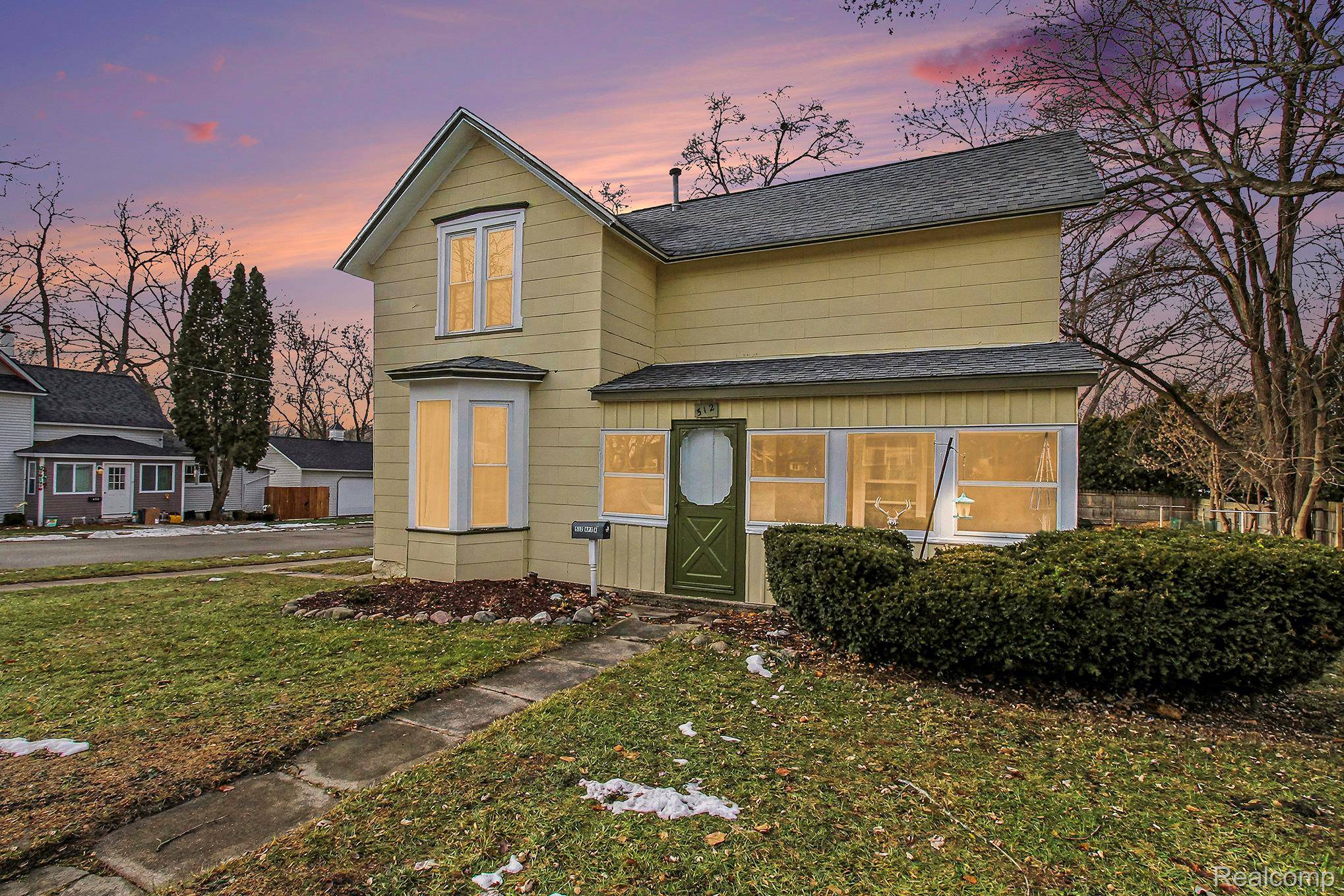 Holly, MI 48442,512 S Broad ST