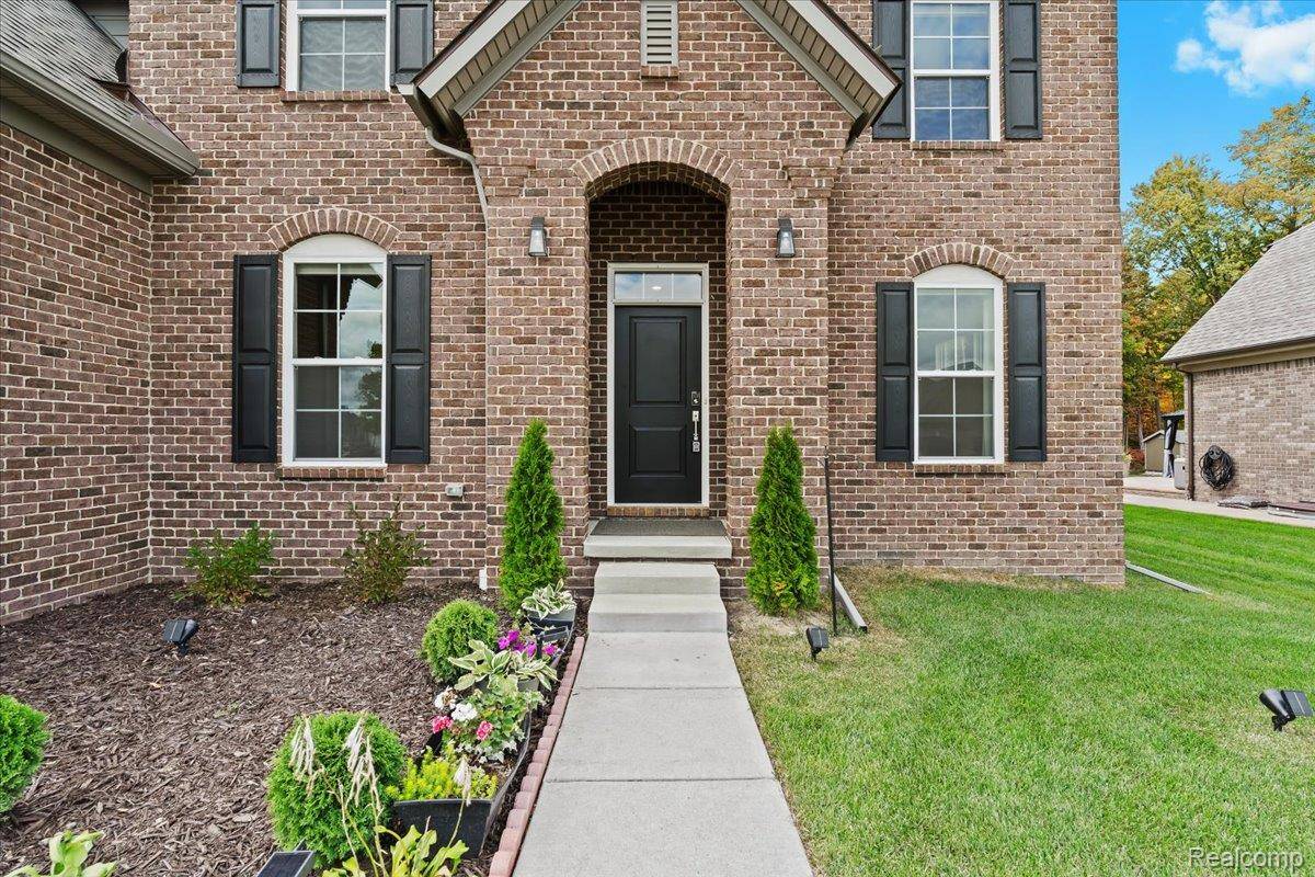 Shelby Twp, MI 48315,48255 Amber Lane DR