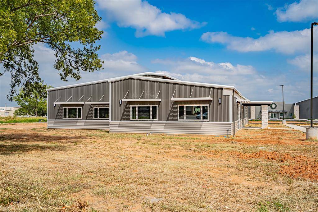 Granbury, TX 76048,901 Tucker Way