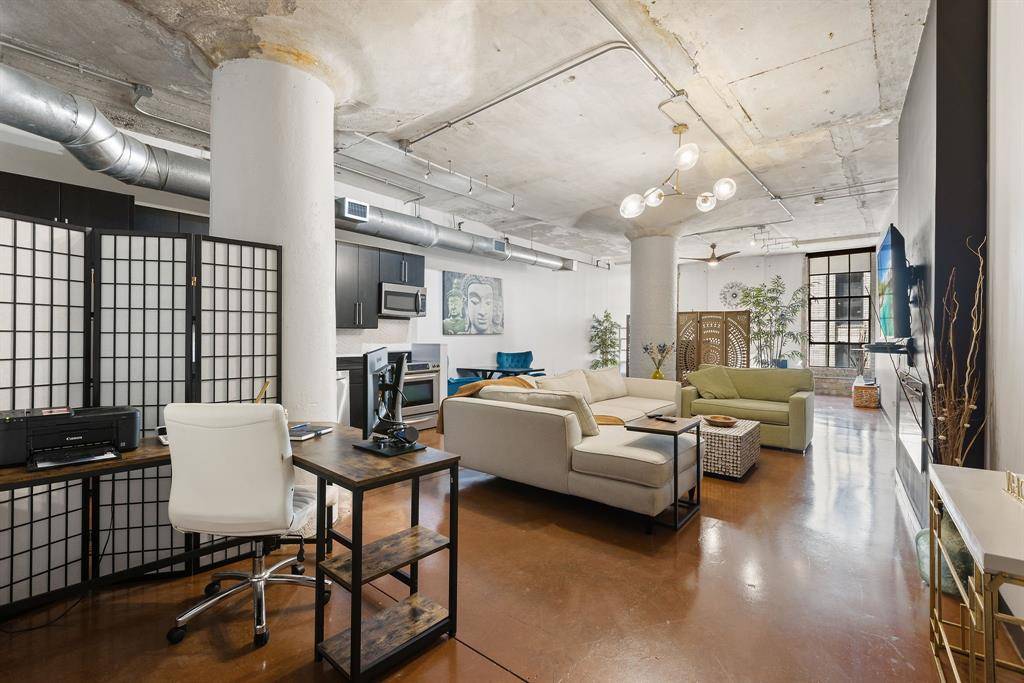 Dallas, TX 75202,1122 Jackson Street #718