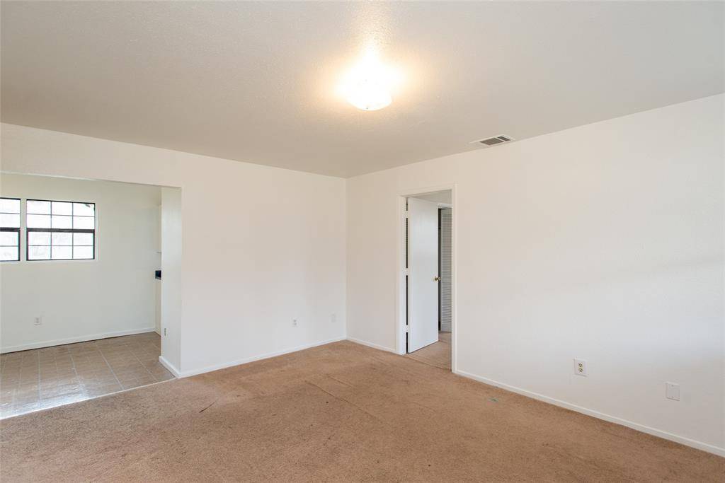 Kemp, TX 75143,8400 Lady Bird