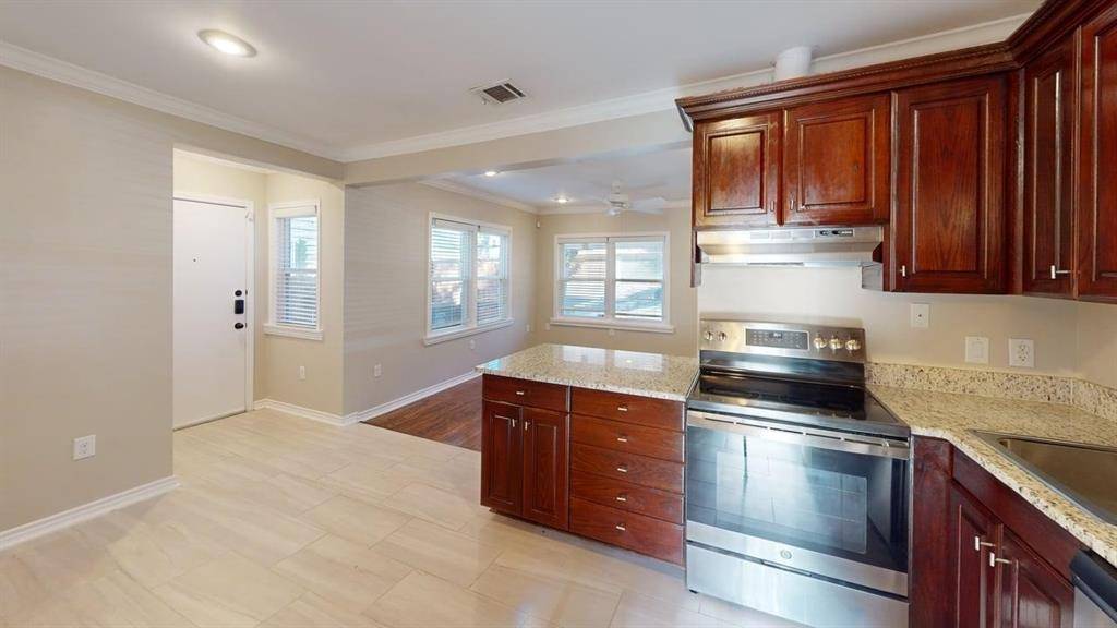 Dallas, TX 75206,2521 N Garrett Avenue