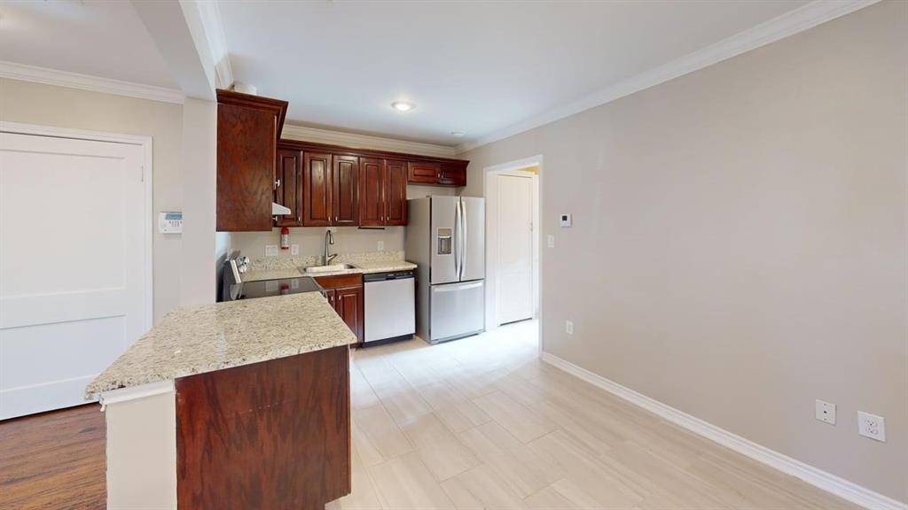 Dallas, TX 75206,2521 N Garrett Avenue