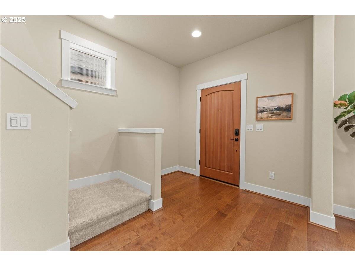 Beaverton, OR 97006,517 SW 199TH AVE