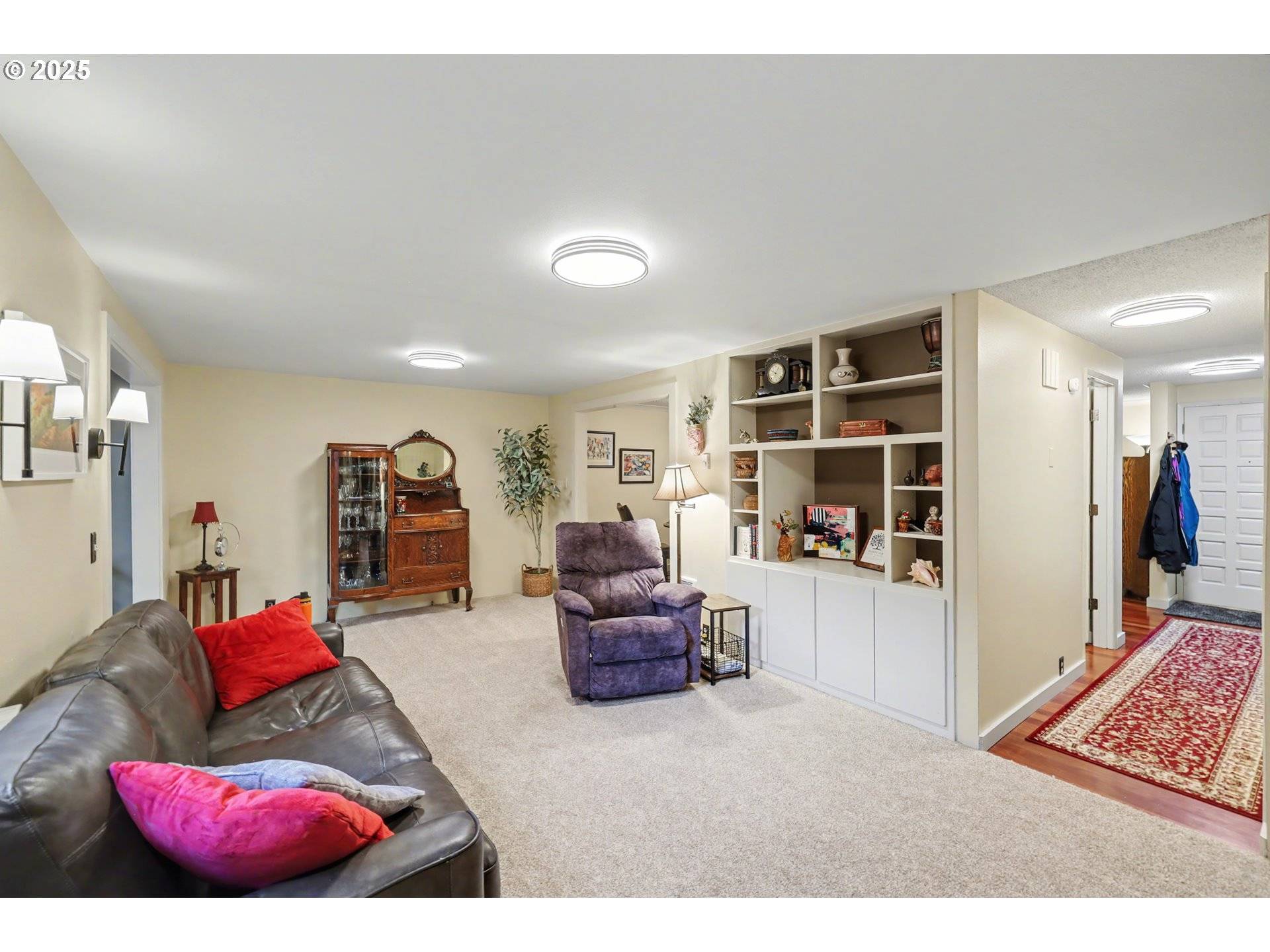 Eugene, OR 97405,21 WESTBROOK WAY