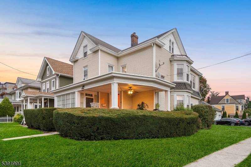 Hackettstown Town, NJ 07840,313 Grand Ave