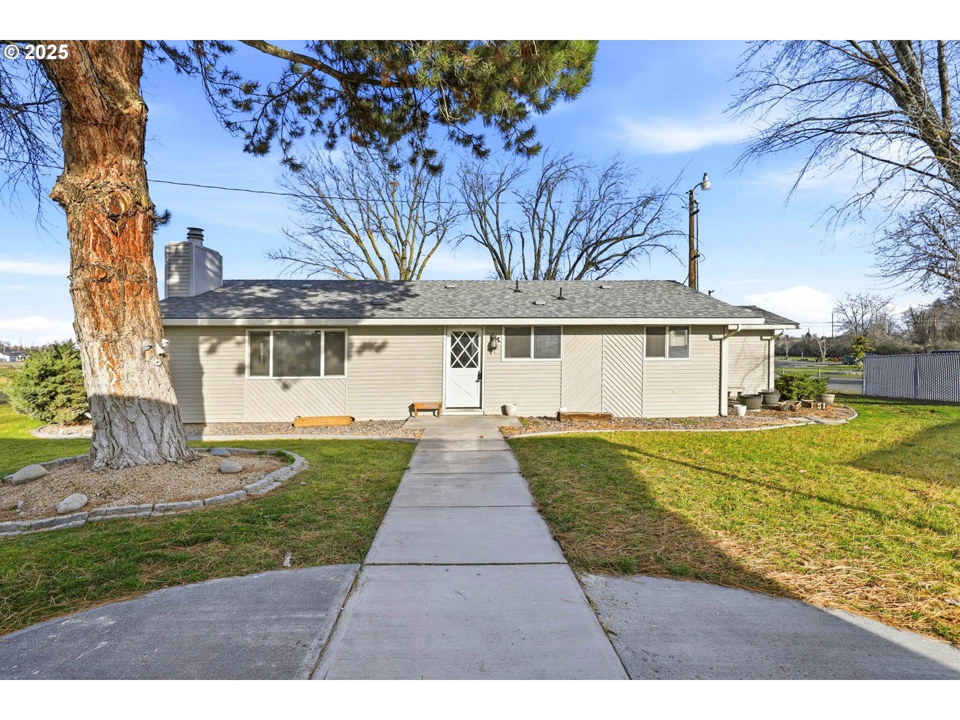 Hermiston, OR 97838,1322 NE GILLESPIE LN