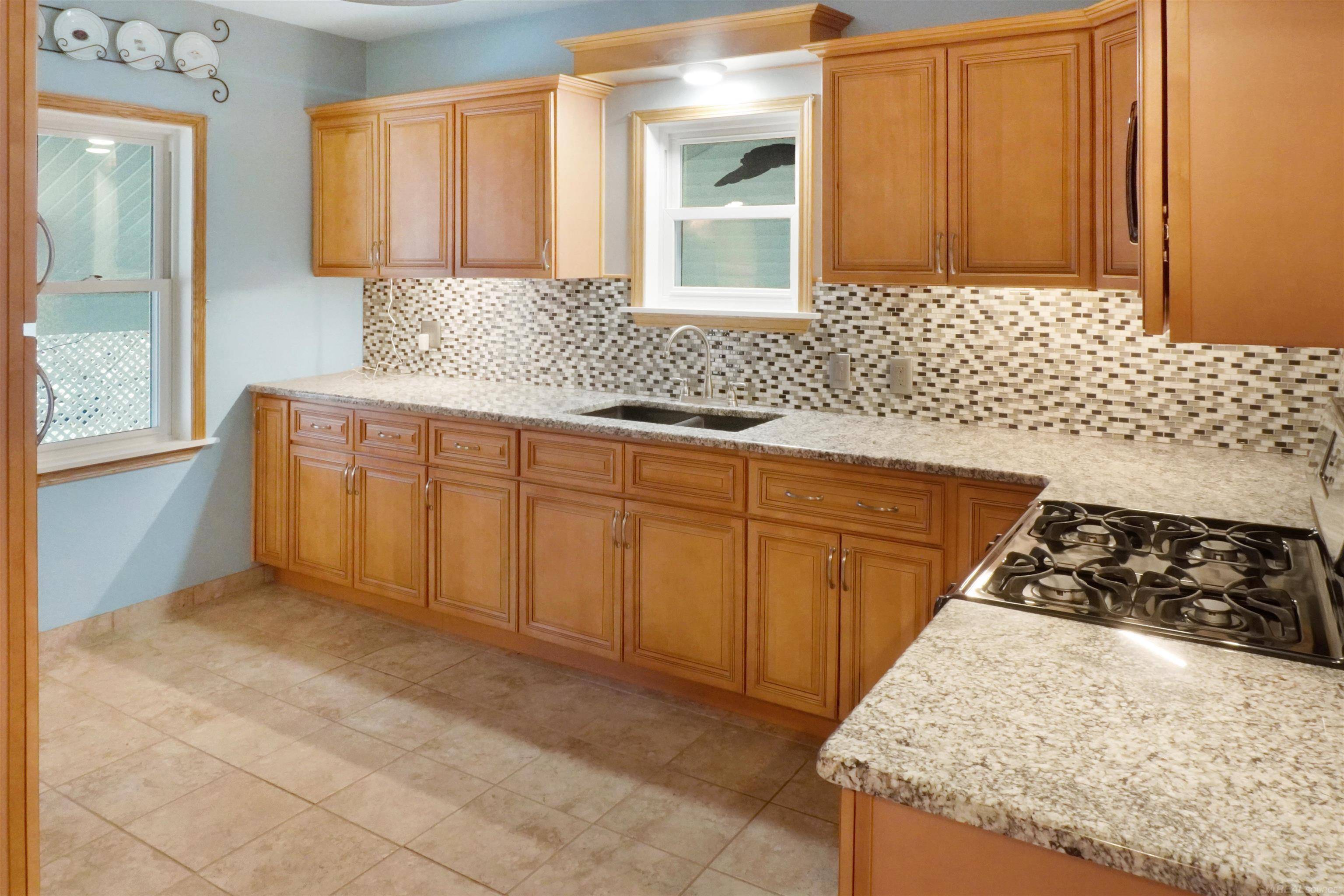 Imlay City, MI 48444,315 W 5th ST