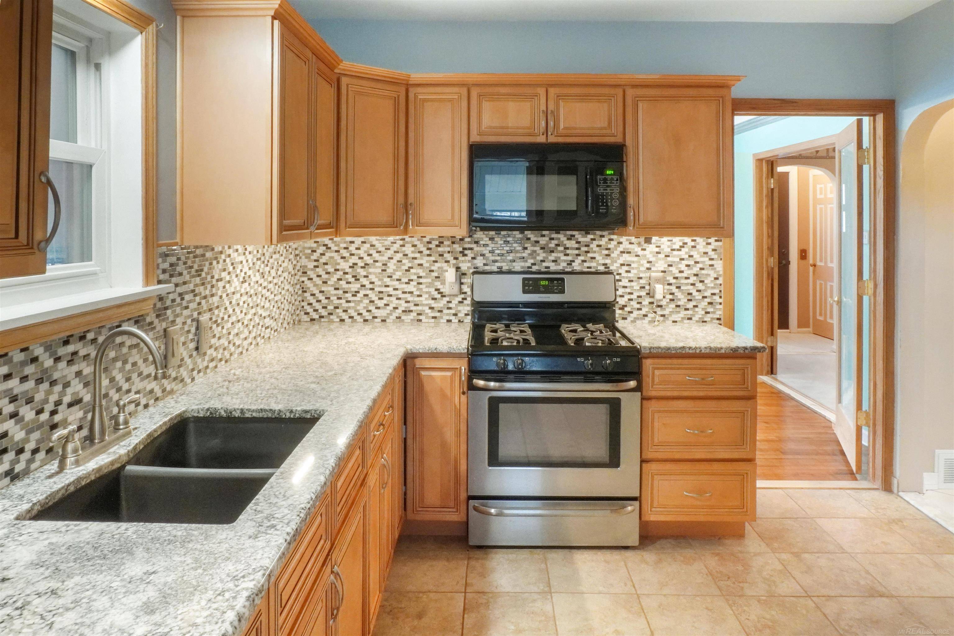 Imlay City, MI 48444,315 W 5th ST