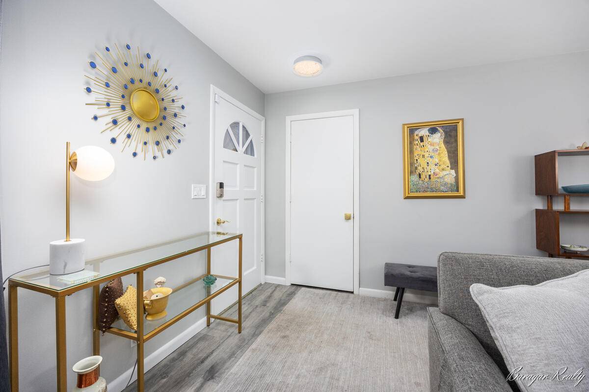 Grand Rapids, MI 49505,830 Russwood ST NE