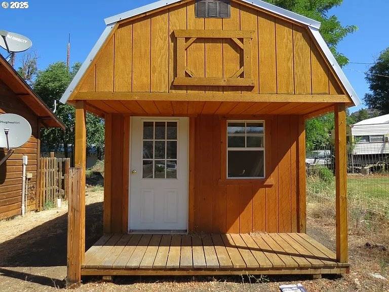 Spray, OR 97874,201 MAIN ST