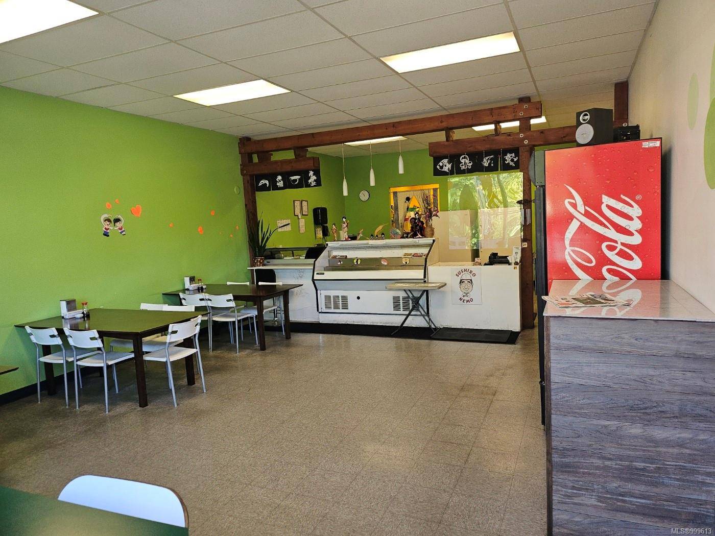 Parksville, BC V9P 2H1,102 Island Hwy E #3