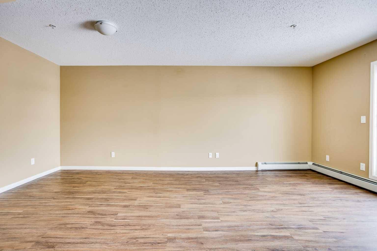 Fort Mcmurray, AB T9J1L6,201 Abasand DR #217