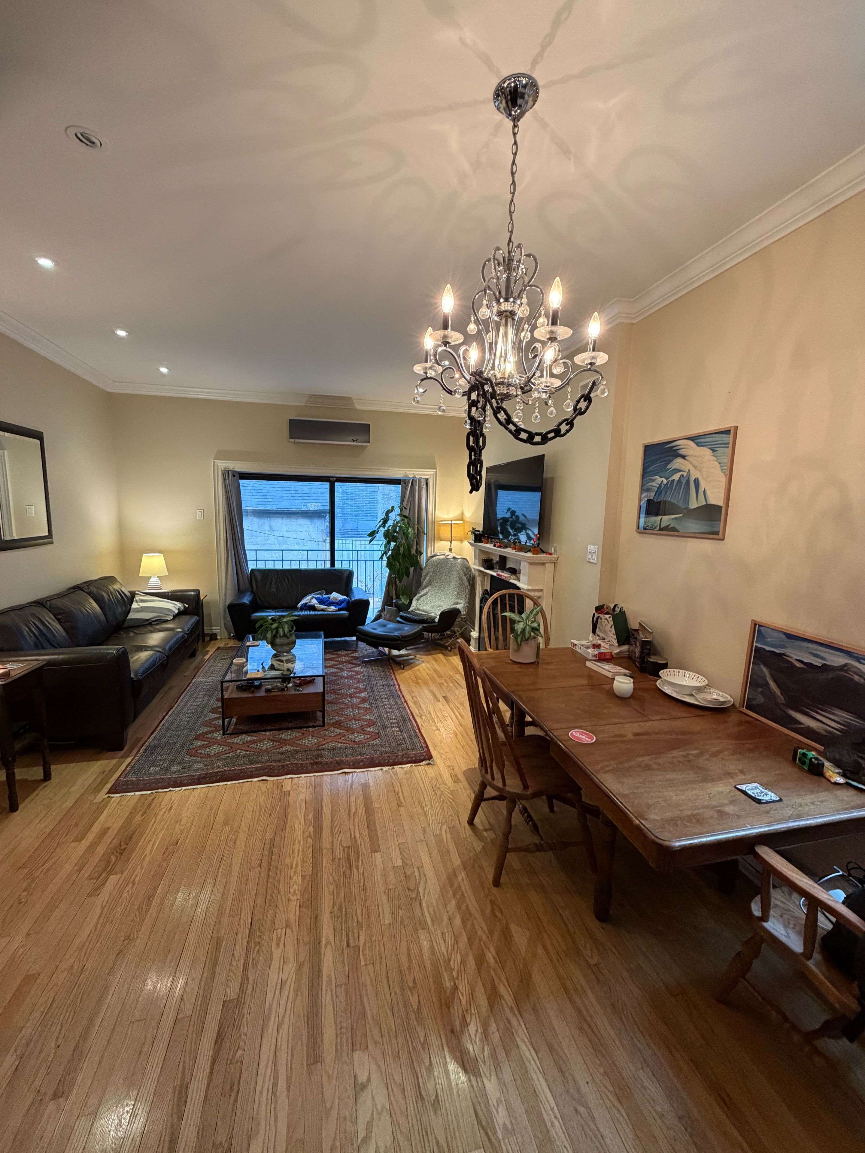 Toronto C01, ON M5T 1B2,47 Stephanie ST #Main