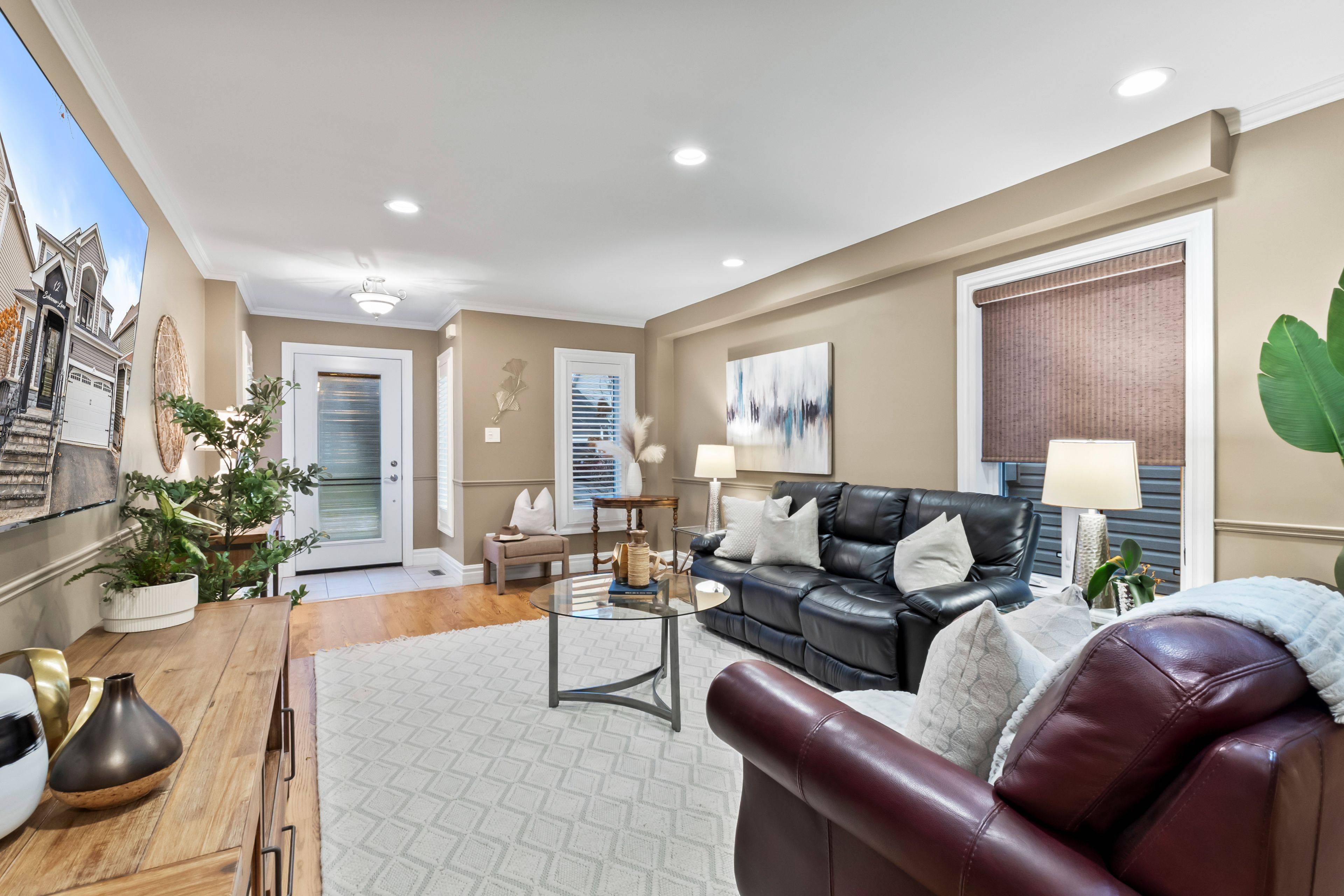 Clarington, ON L1B 1N5,12 Schooner LN