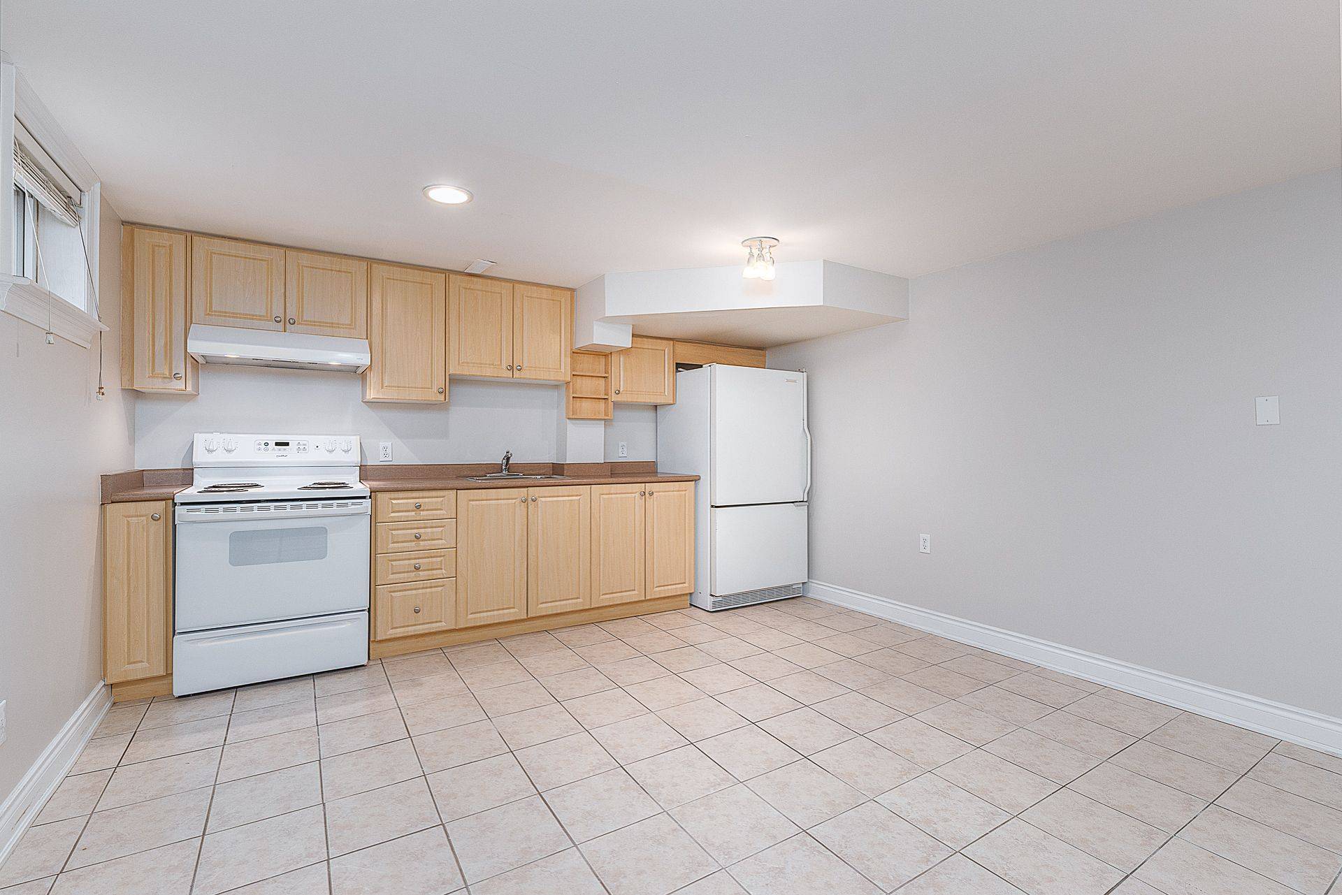 Ajax, ON L1S 2X4,14 Taylor RD #Bsmt