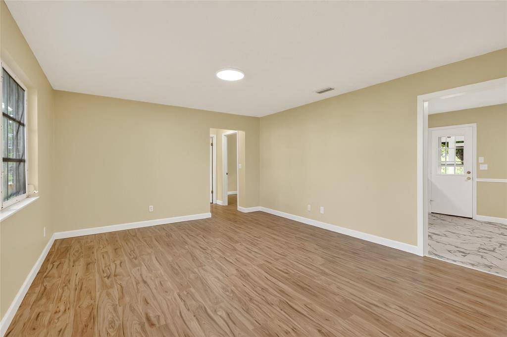 Port St Lucie, FL 34983,397 NW Biltmore St