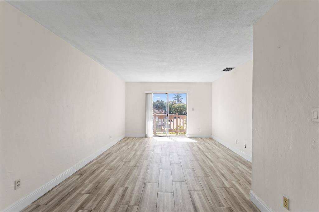 Fort Lauderdale, FL 33309,493 NW 43rd St #8