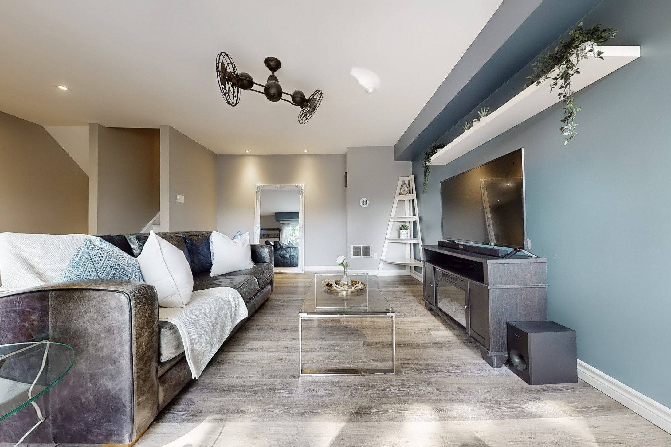 Aurora, ON L4G 3M2,195 Milestone CRES