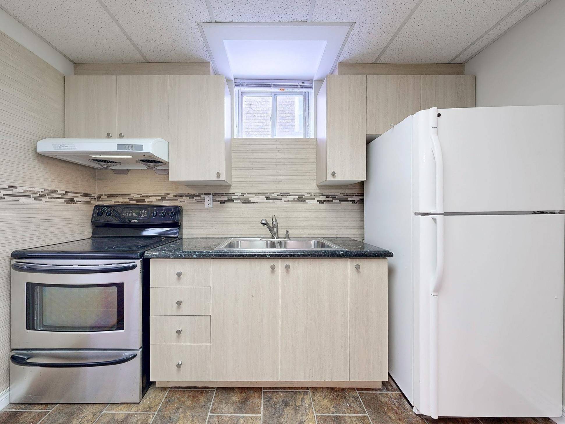 Richmond Hill, ON L4S 1B1,5 Cantex CT #Basement Unit-A