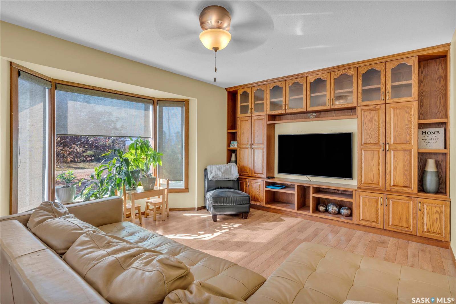 Limerick, SK S0H 2P0,901 Connaught AVENUE