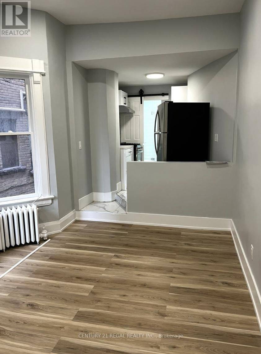 Toronto W01, ON M6K 1J5,1502 King ST W