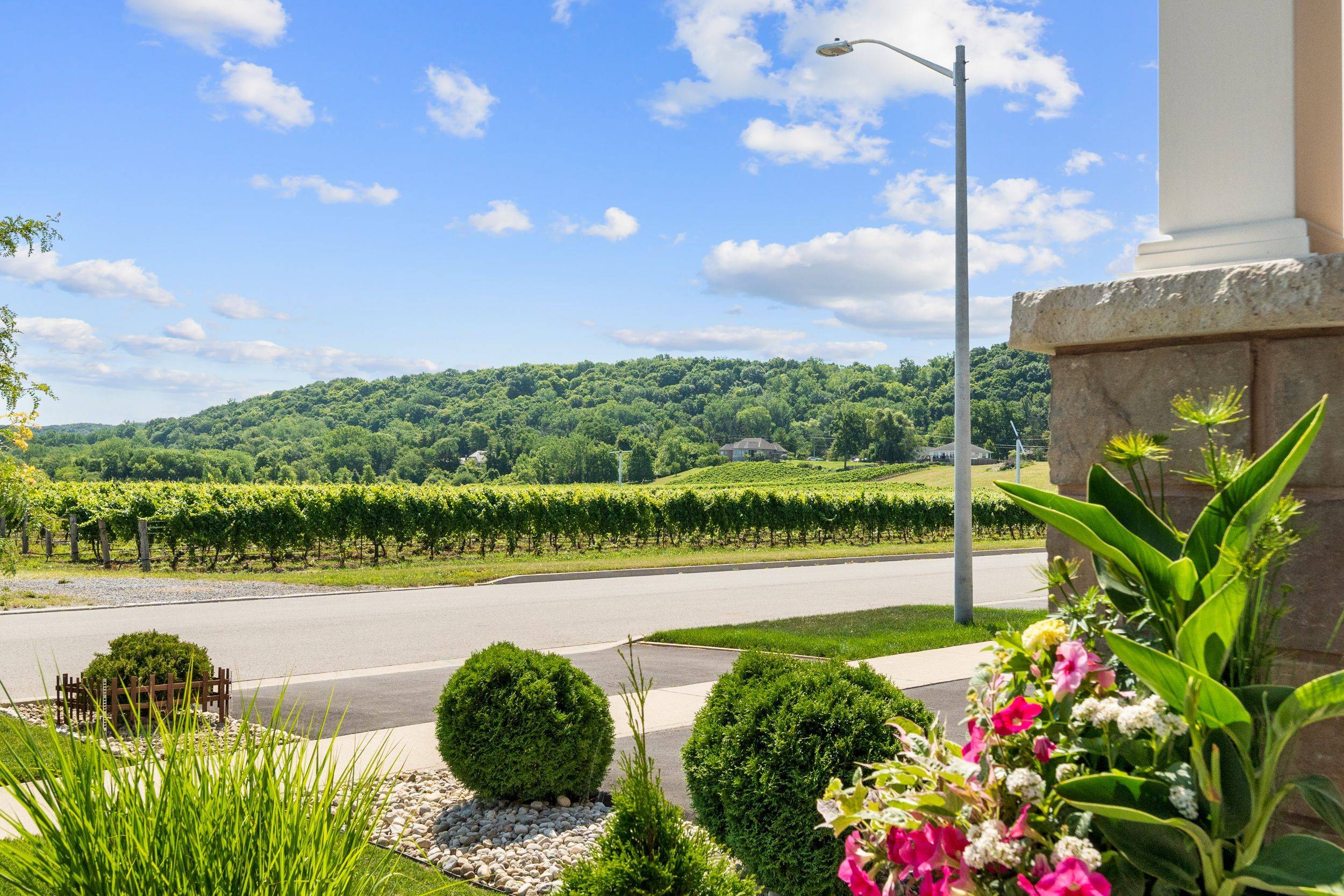 Niagara-on-the-lake, ON L0S 1J1,316 Concession 3 RD