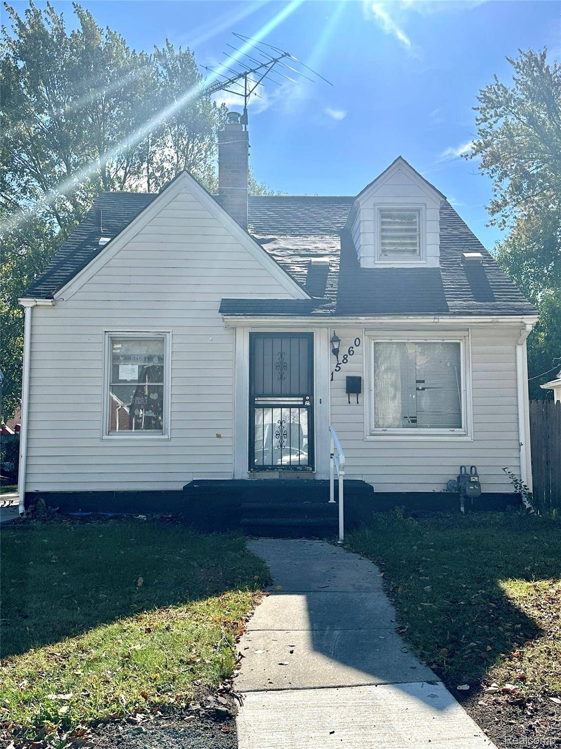 Detroit, MI 48205,15860 Faircrest ST