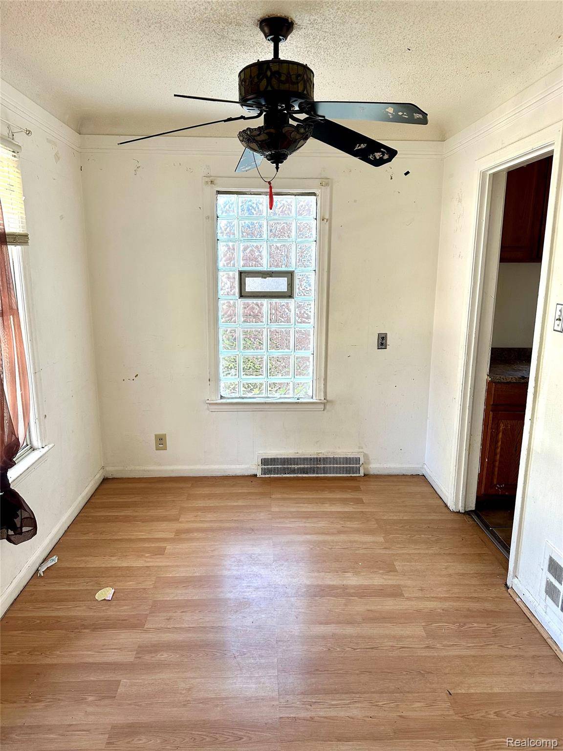 Detroit, MI 48205,15860 Faircrest ST