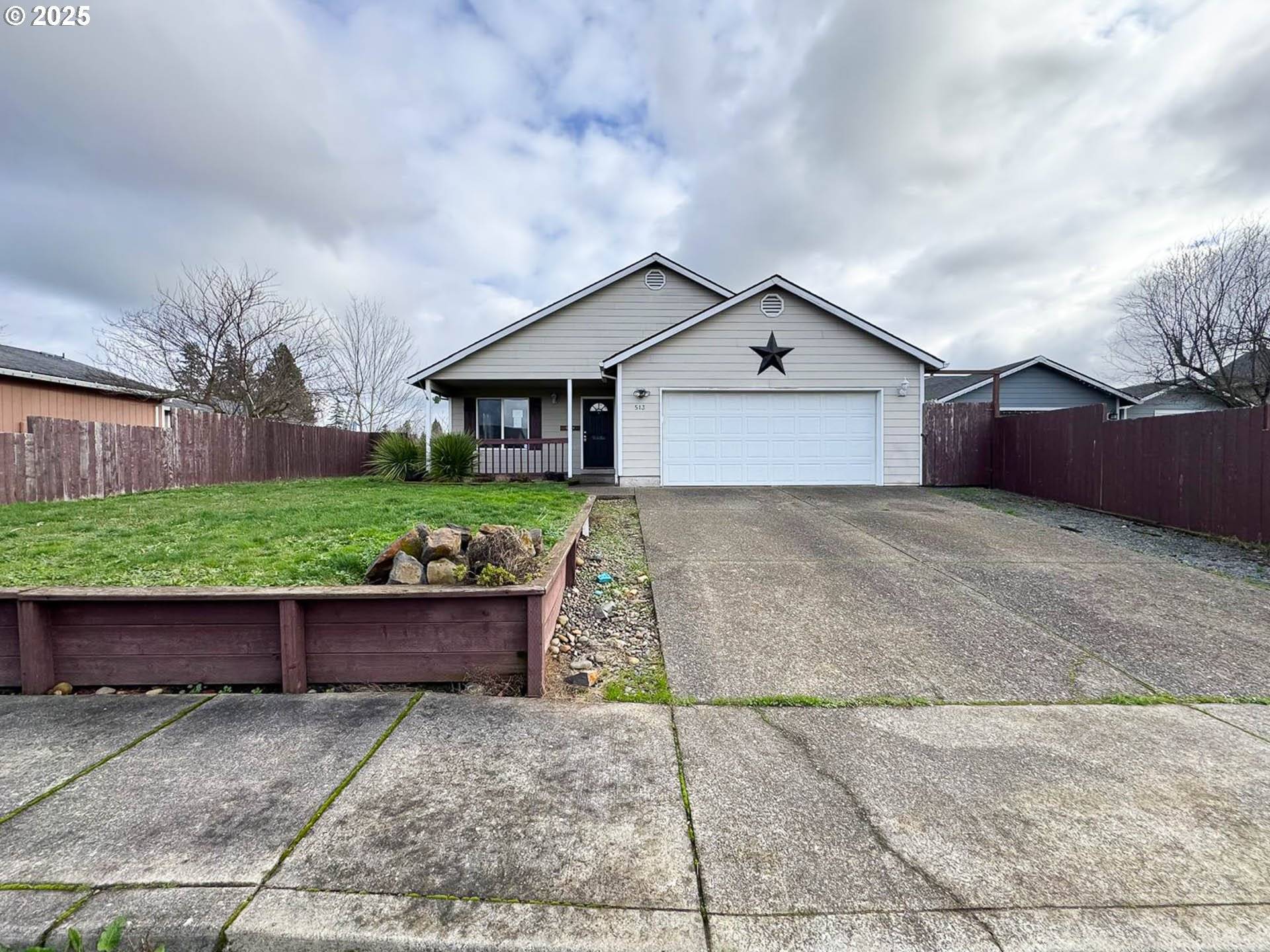 Molalla, OR 97038,513 PEGASUS CT
