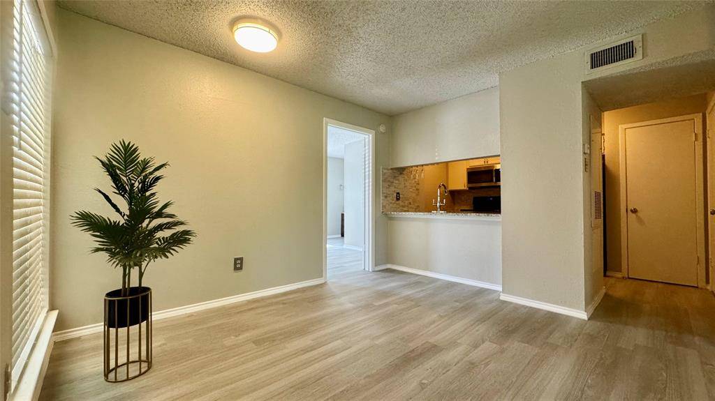 Dallas, TX 75243,12484 Abrams Road #2121