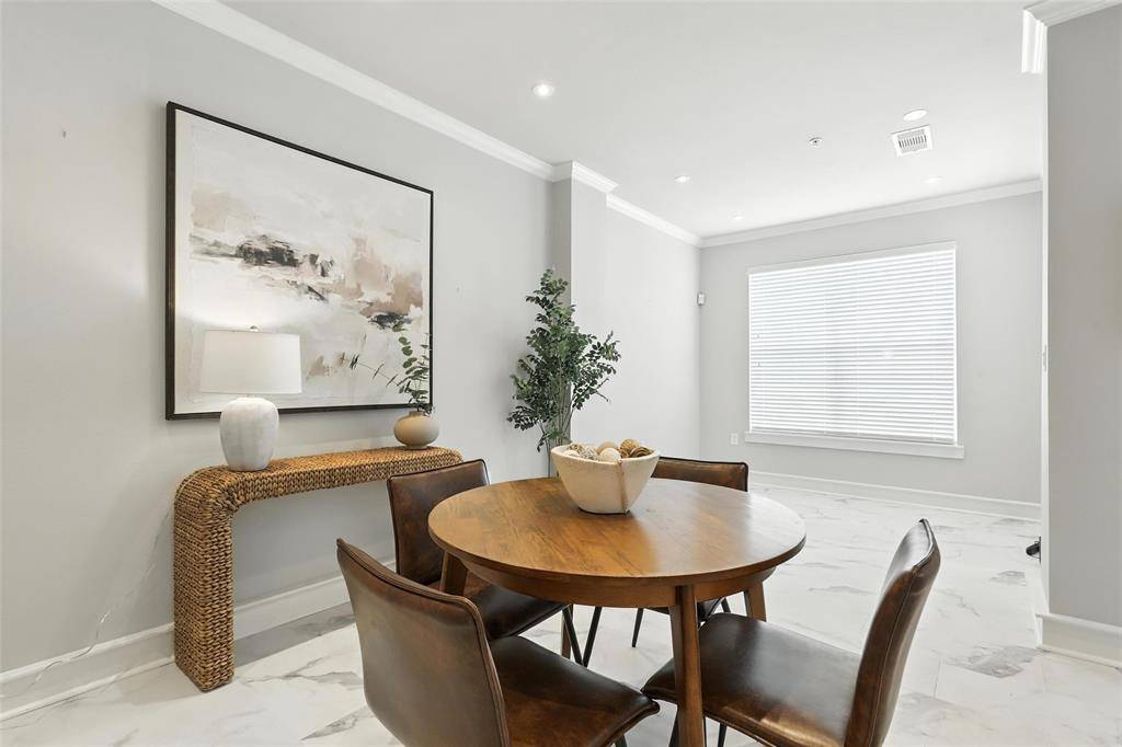 Fort Worth, TX 76107,3320 Camp Bowie Boulevard #1205