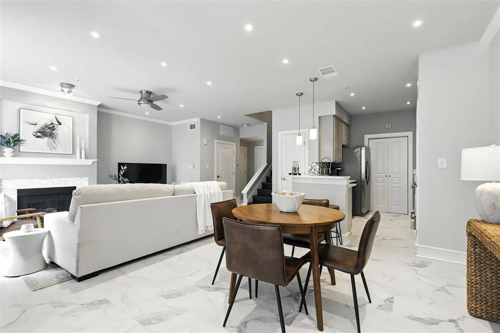 Fort Worth, TX 76107,3320 Camp Bowie Boulevard #1205